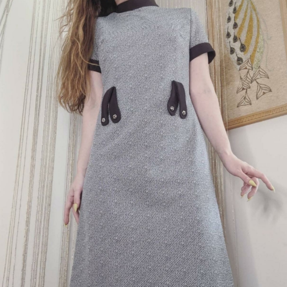 Vintage 1970's Brown & White Mod Mini Dress Size Small/medium